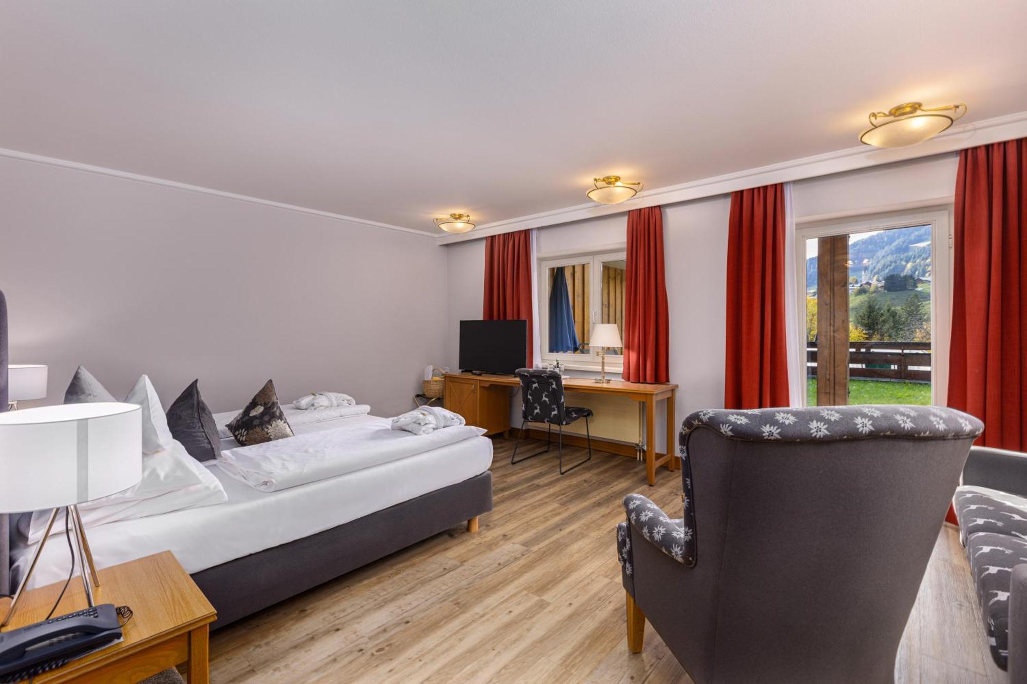 Superior Double Room,1756392345:JPEG